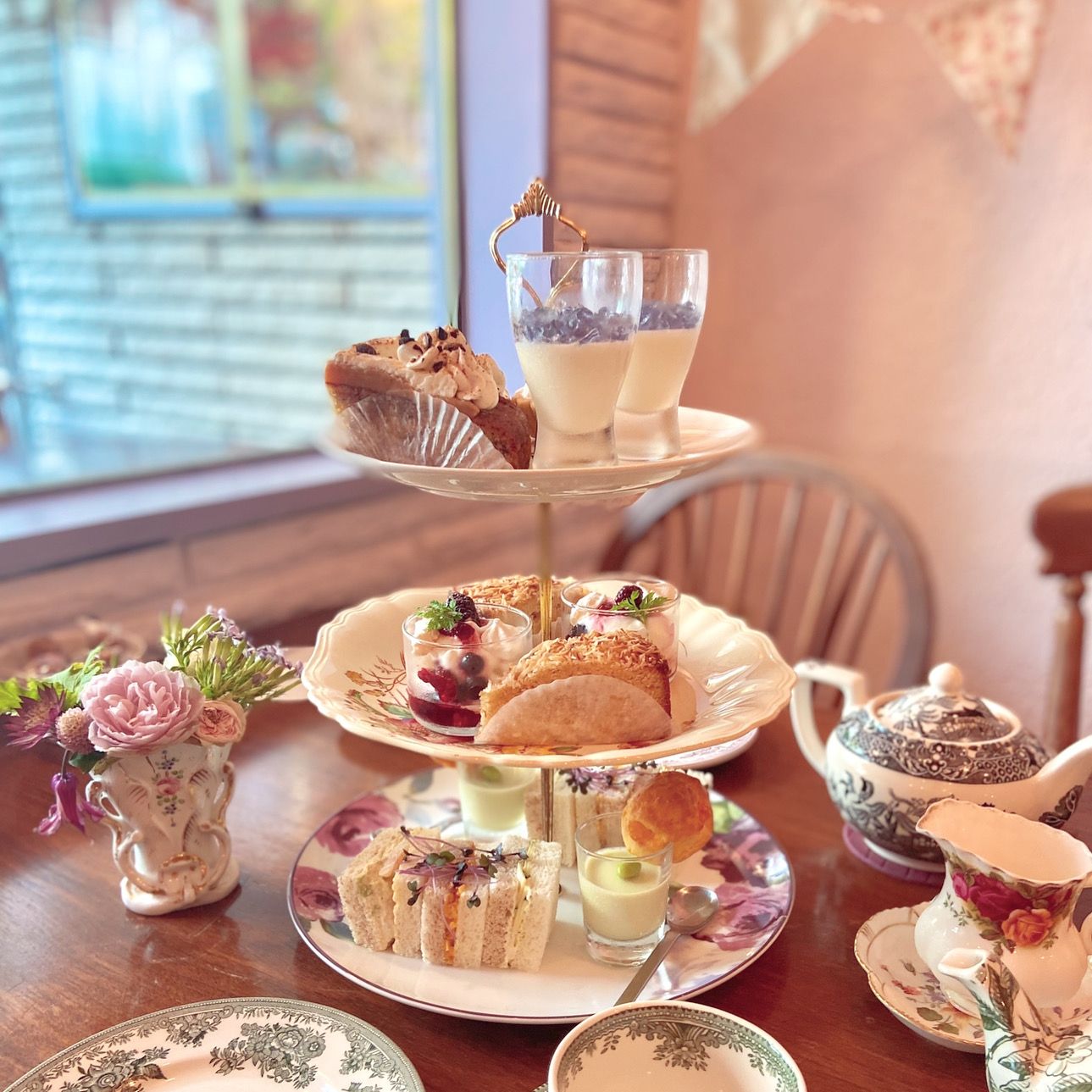 Tiny Toria Tearoom