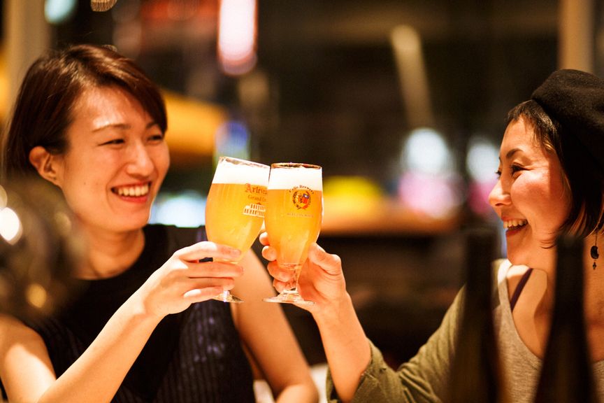 【ランチ限定！2時間飲み放題＆デザート付き！】「お肉のグリル2種盛り合わせ＆シカゴピザ」の女子会限定コース♪