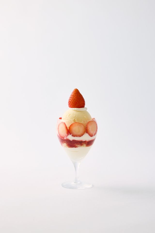 【夜パフェ】いちごのショートケーキパフェ