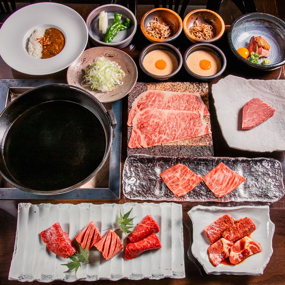[For business entertainment and anniversaries] A special course with the ultimate in luxury, with the main course being Kuroge Wagyu beef sirloin and Chateaubriand.