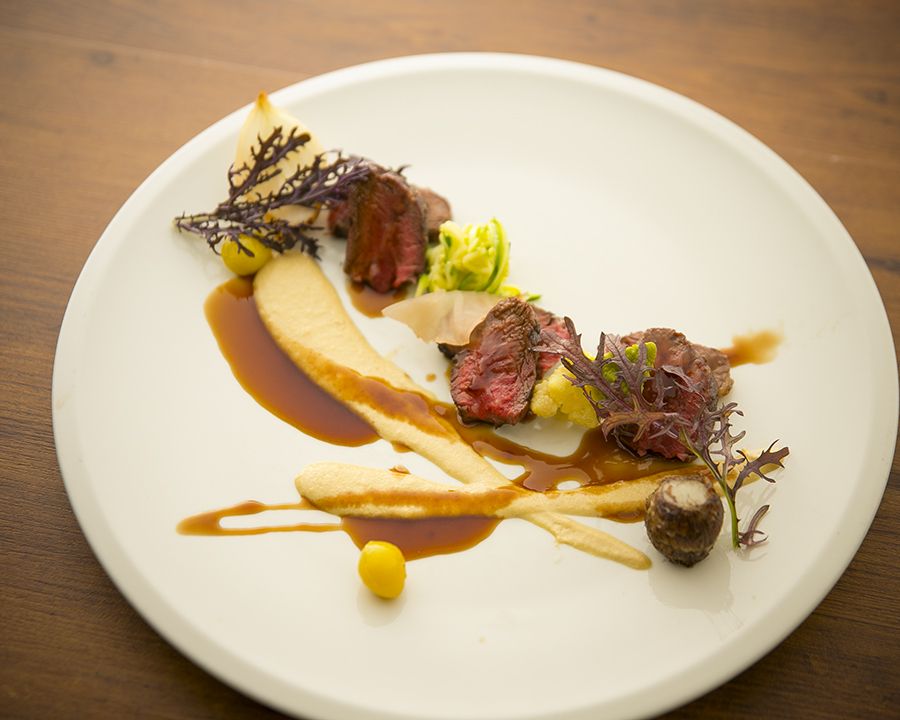 [Diperlukan reservasi/Makan Siang] 6 hidangan termasuk potongan langka steak Ichibo + satu minuman sudah termasuk setelah makan