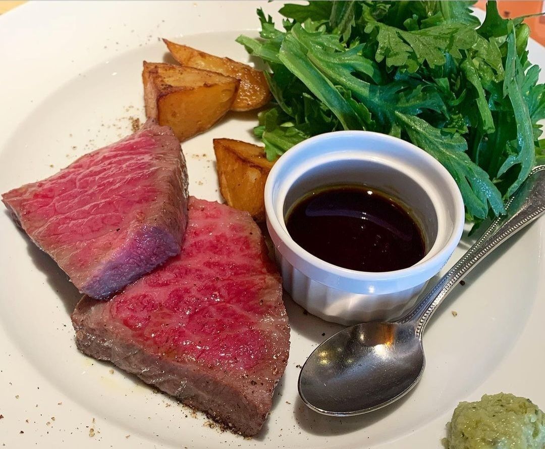 A5ランク黒毛和牛がついたコース