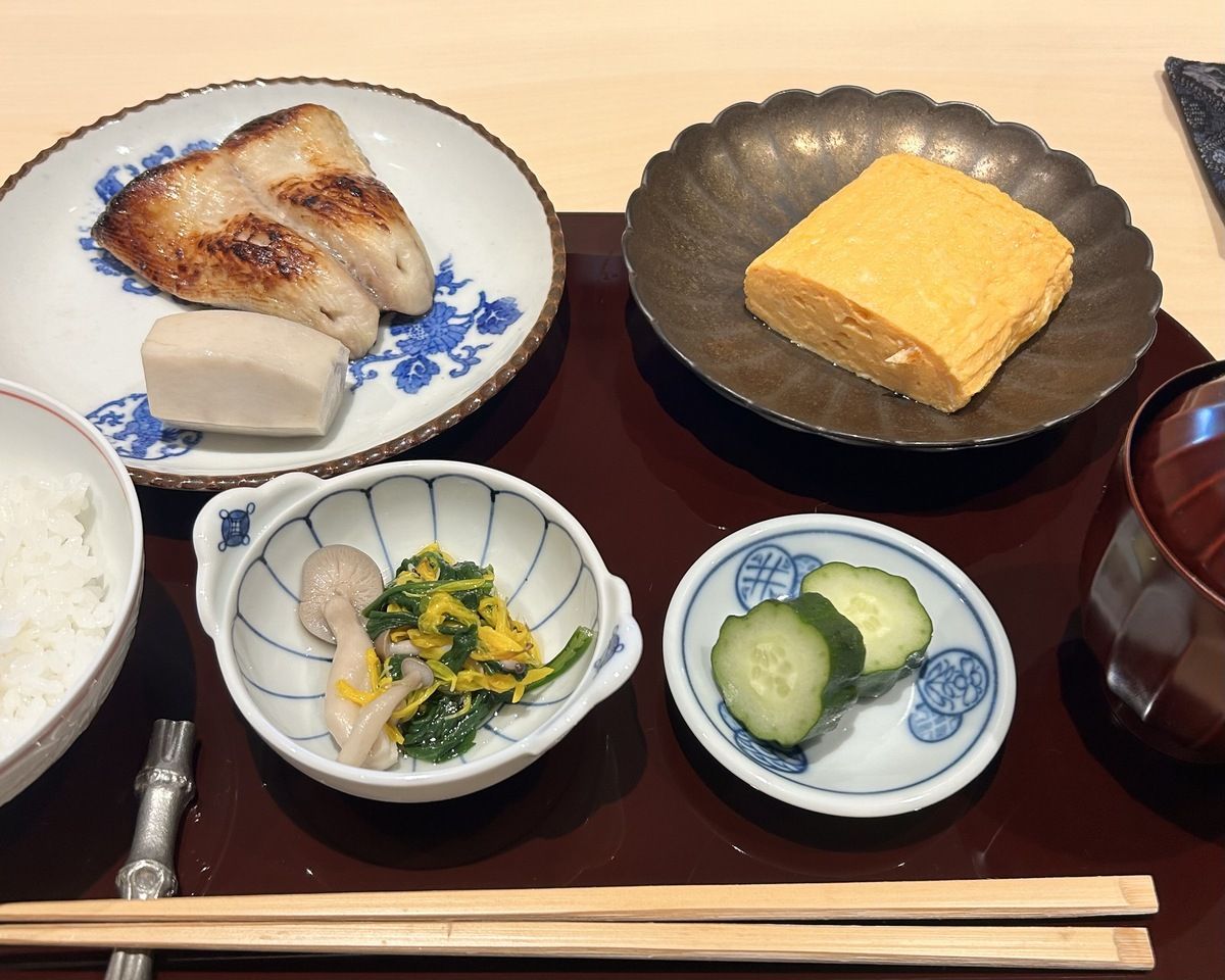 Breakfast (Friday, Saturday, Sunday from 10:00)