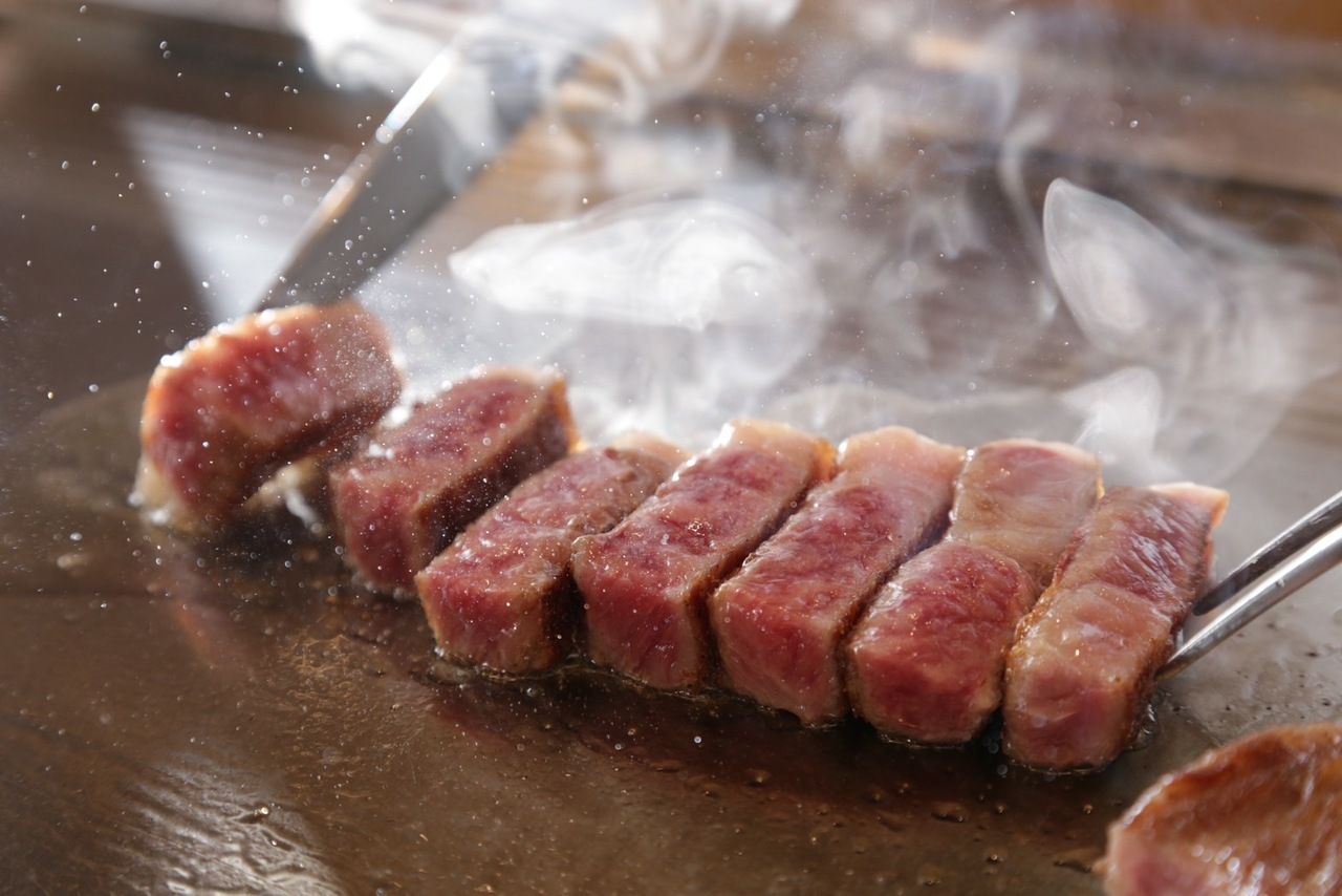 【特撰黒毛和牛ハンバーグ&ステーキランチ】