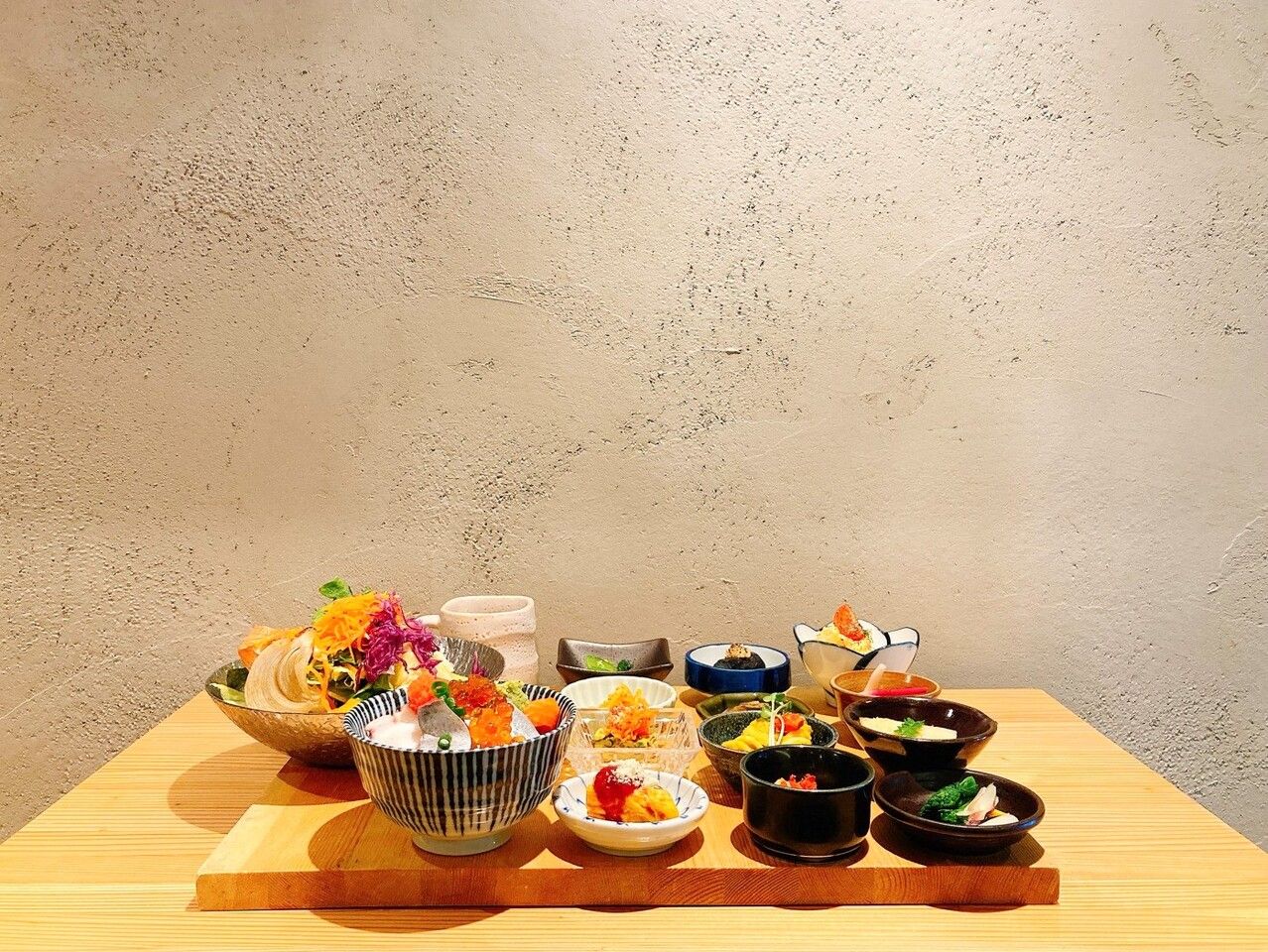 [Weekday lunch only] "Sonohen" one-plate lunch with 12 kinds of small dishes of the day 1,500 yen (tax included)