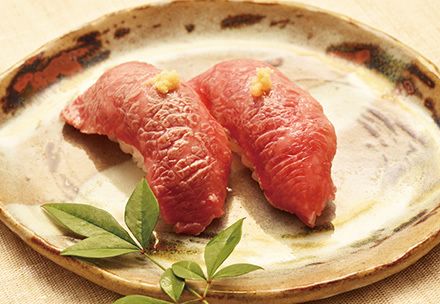 Суши с обжаренной говядиной Оми (1 шт.)