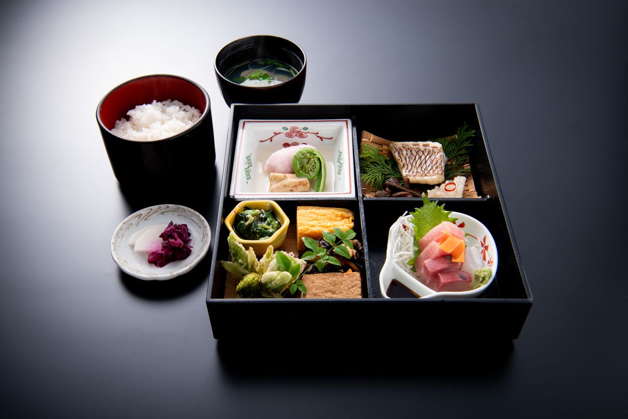 【平日ランチ限定】旬の味覚 『松花堂』 和風重箱仕立て