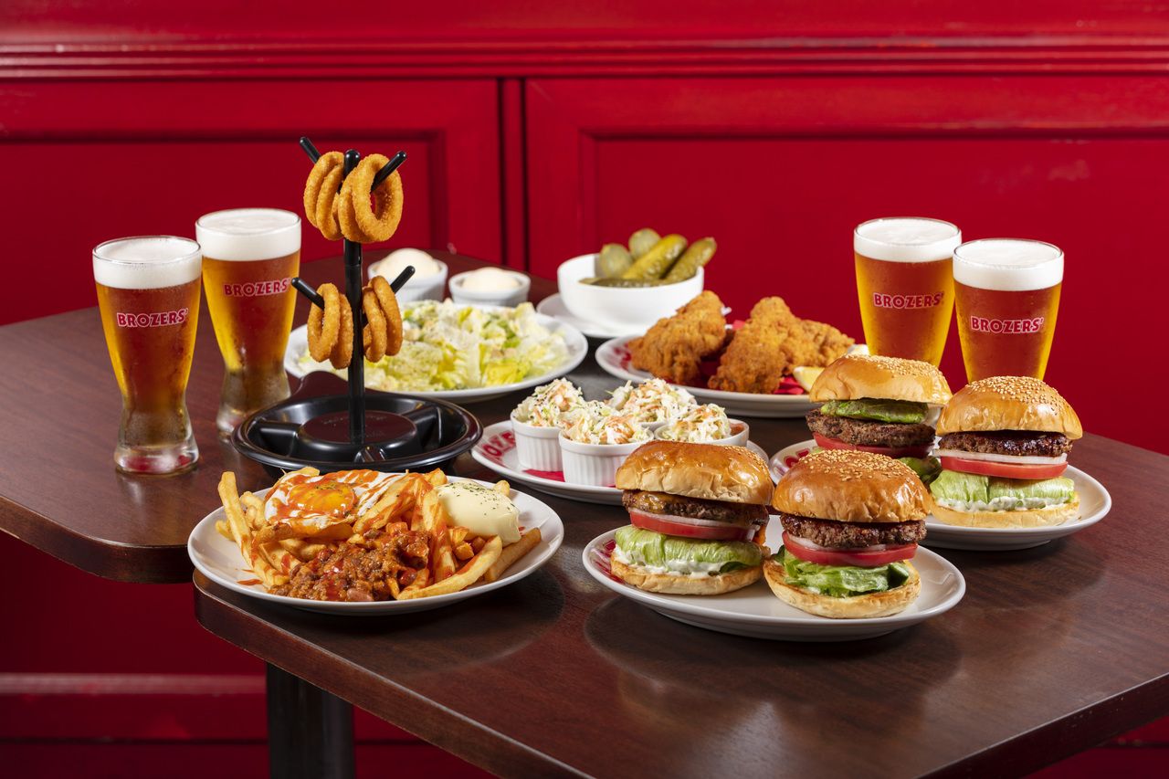 [120 minutes of all-you-can-drink] Standard course with 7 dishes including 11 types of burgers to choose from and dessert!