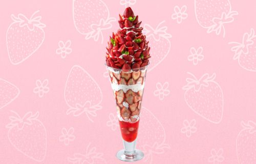 【12月】メガいちごパフェ（アンジェフレーゼ）