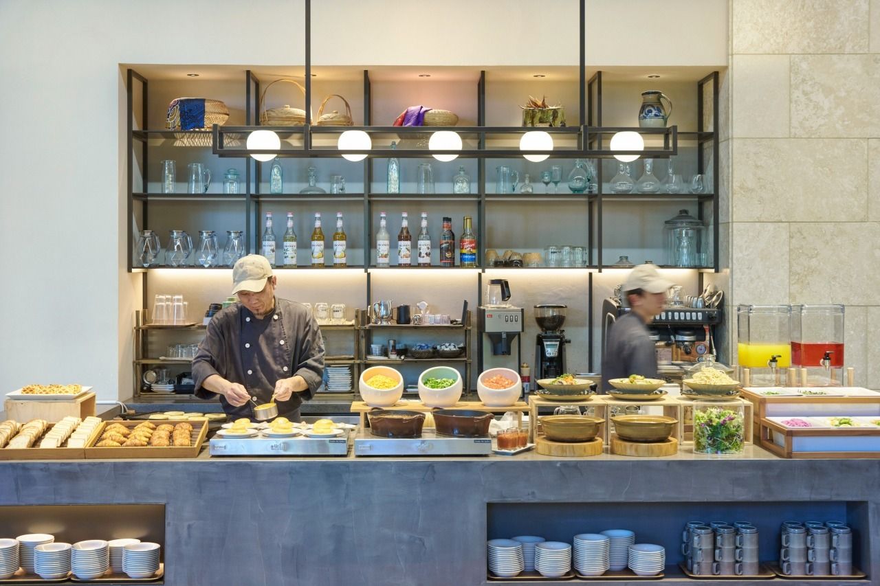 "A colorful morning | A full buffet of Okinawan cuisine from the past and present, brought to you by a chef with Okinawan roots"