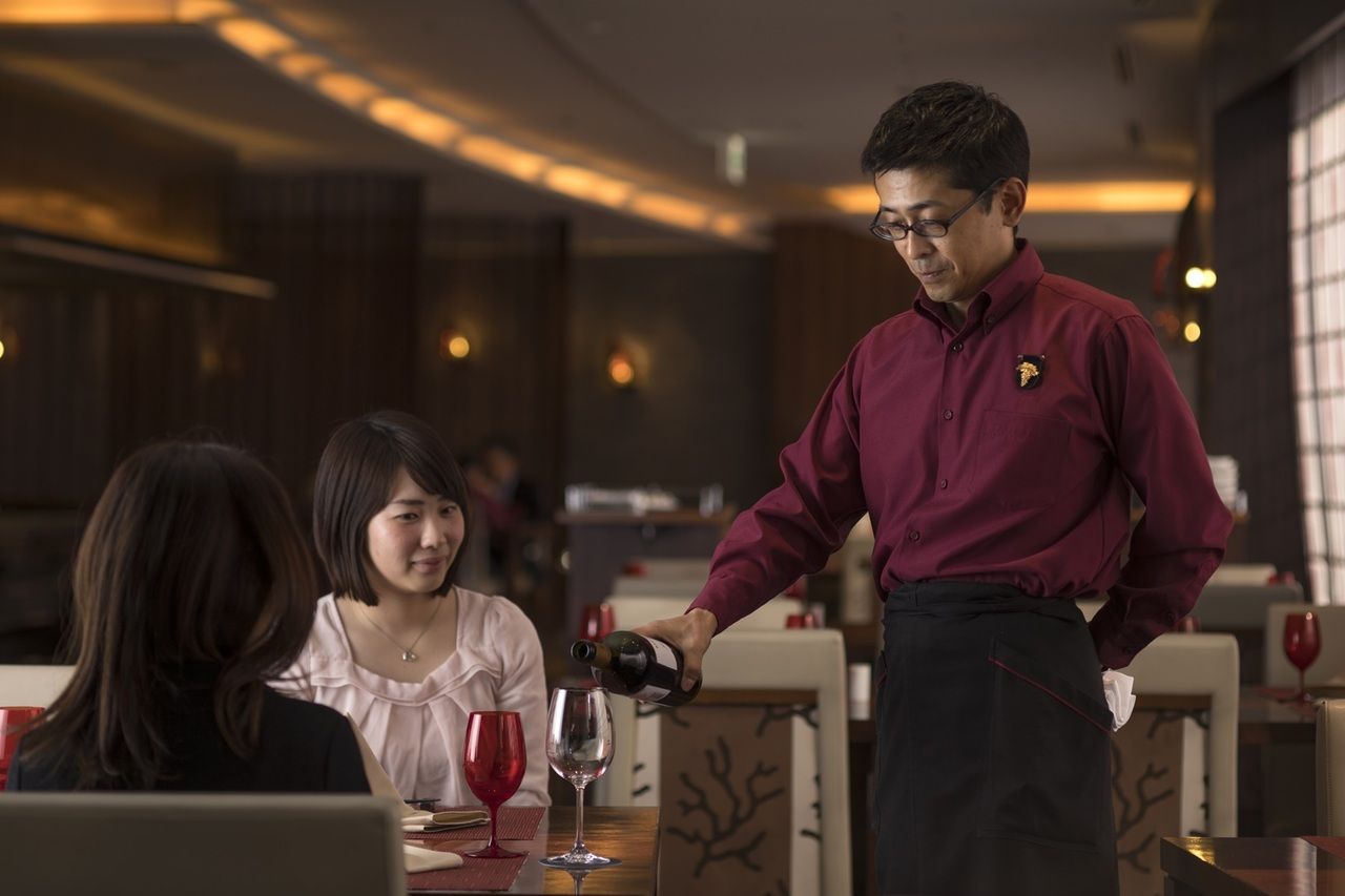 【ディナー】ワインペアリングセット 平日限定メニュー（テーブル席 )