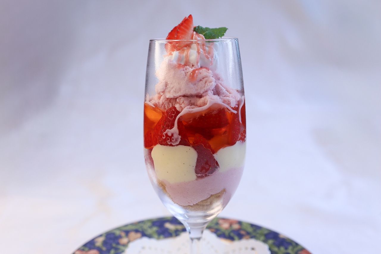 [Early bird 10% off] Seasonal choice lunch & deli salad buffet (for elementary school students only)