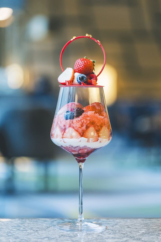 【パフェ】ストロベリーティラミスパフェ