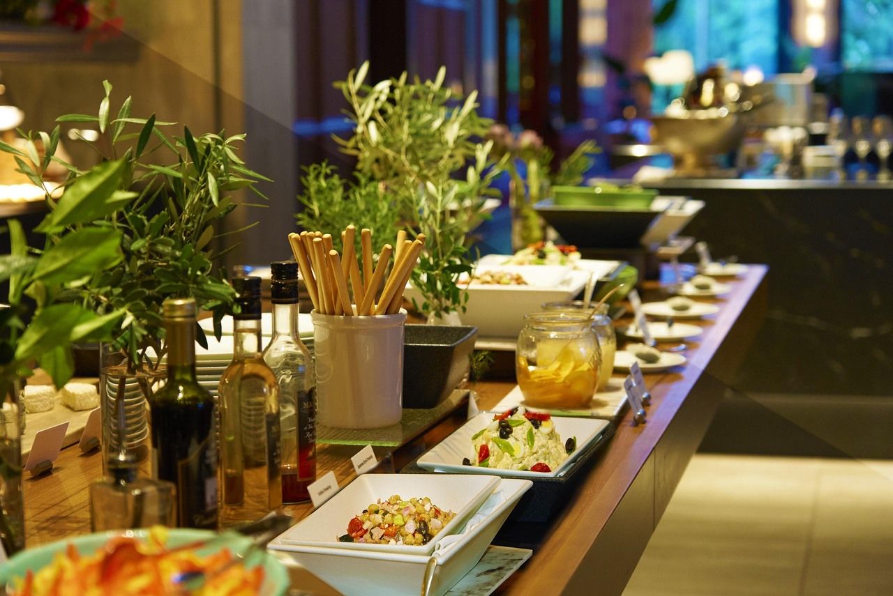 Reservations from October 1: Weekday Lunch Buffet (Children ages 4–12 / elementary school and under)