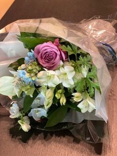 Celebratory bouquet: 6,600yen (Lsize) 