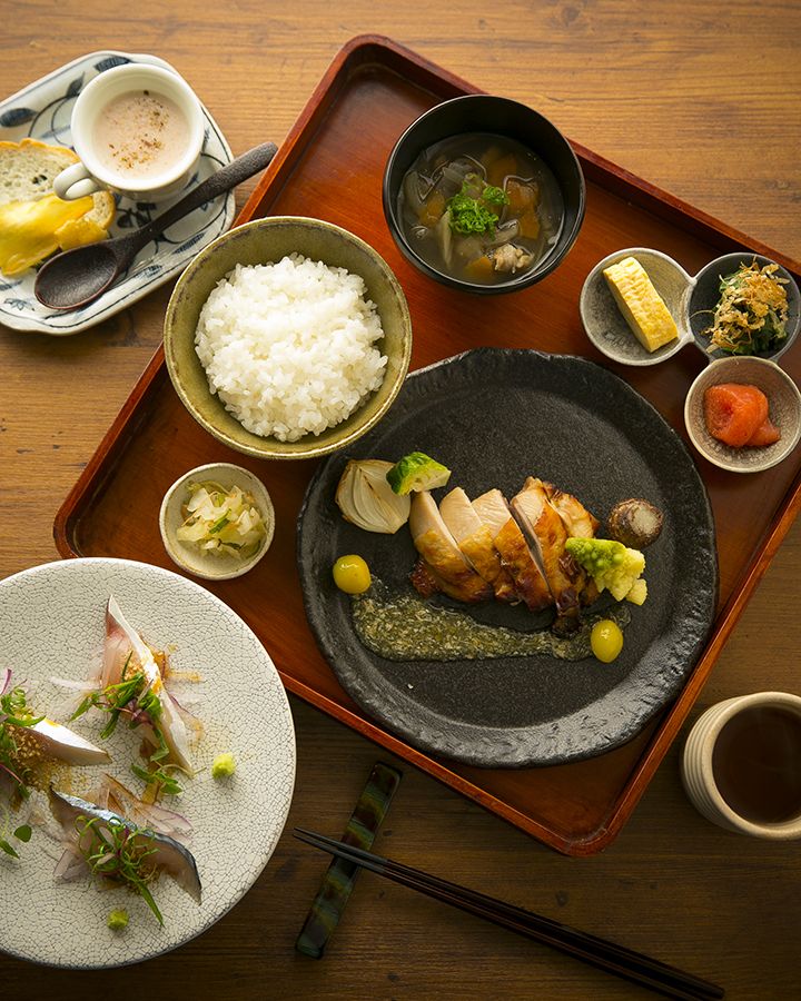 참깨 고등어와 작은 반찬, 메인이 붙은 정식 스타일【타니짱 점심】