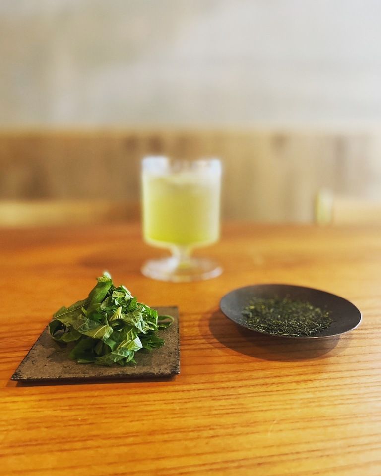 厳選した日本茶ペアリングと大将が思いを注いだコース9品