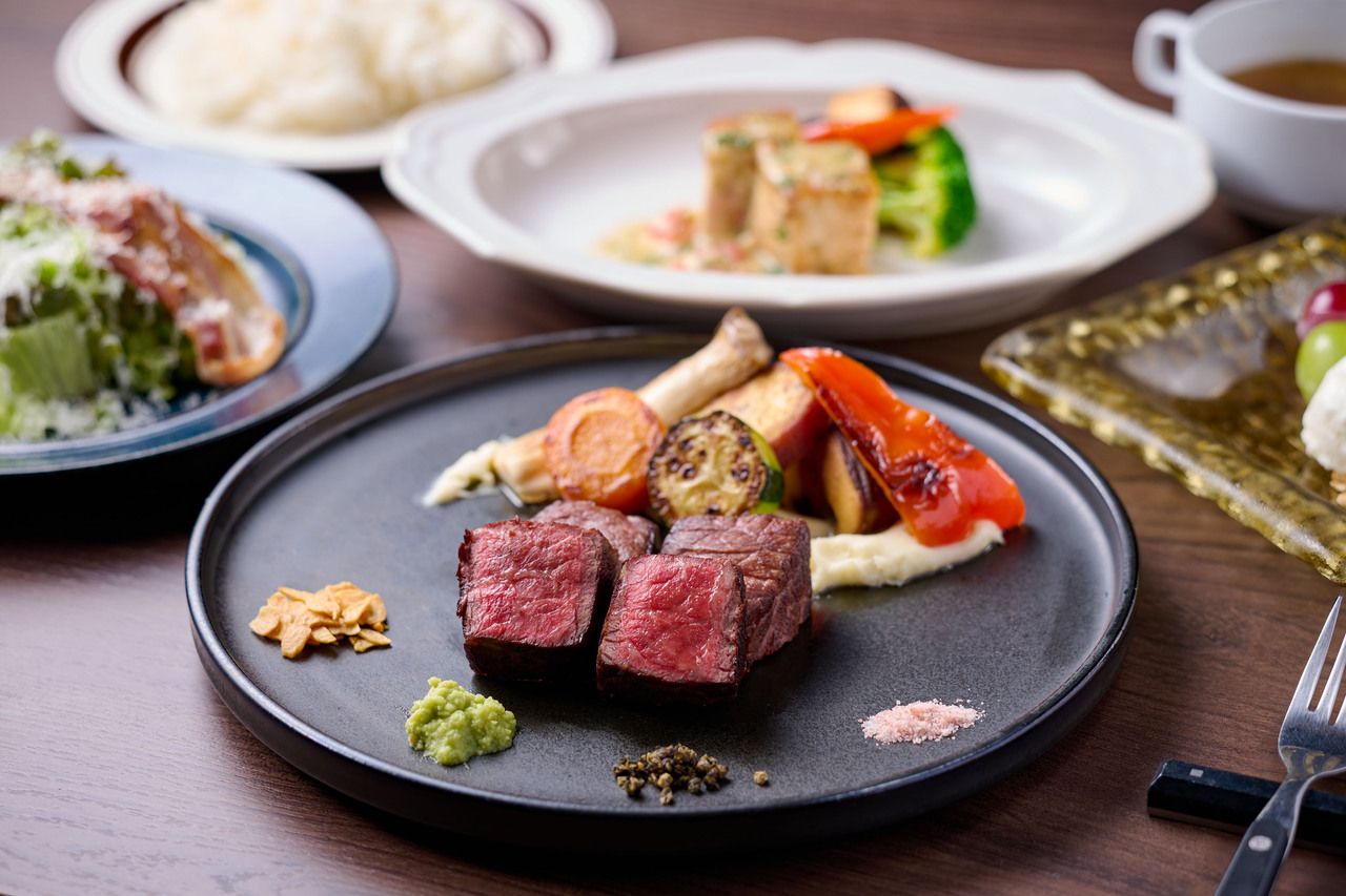 【黒毛和牛うちももステーキランチ】