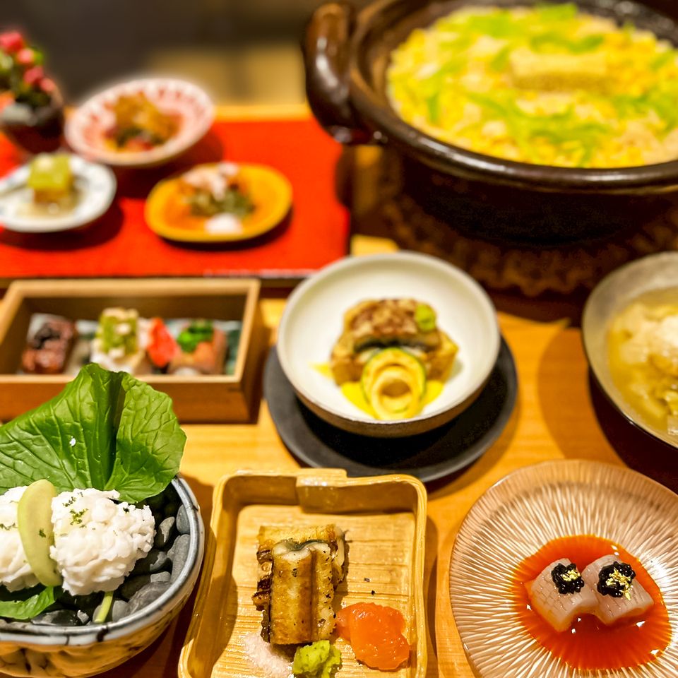 [겨울 한정] 복어와 게를 곁들인 특별 가이세키 코스