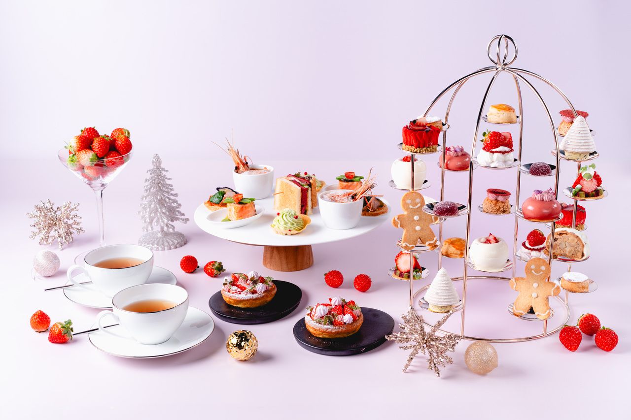 【1:00 PM】Strawberry Afternoon Tea with Free Flow Tea