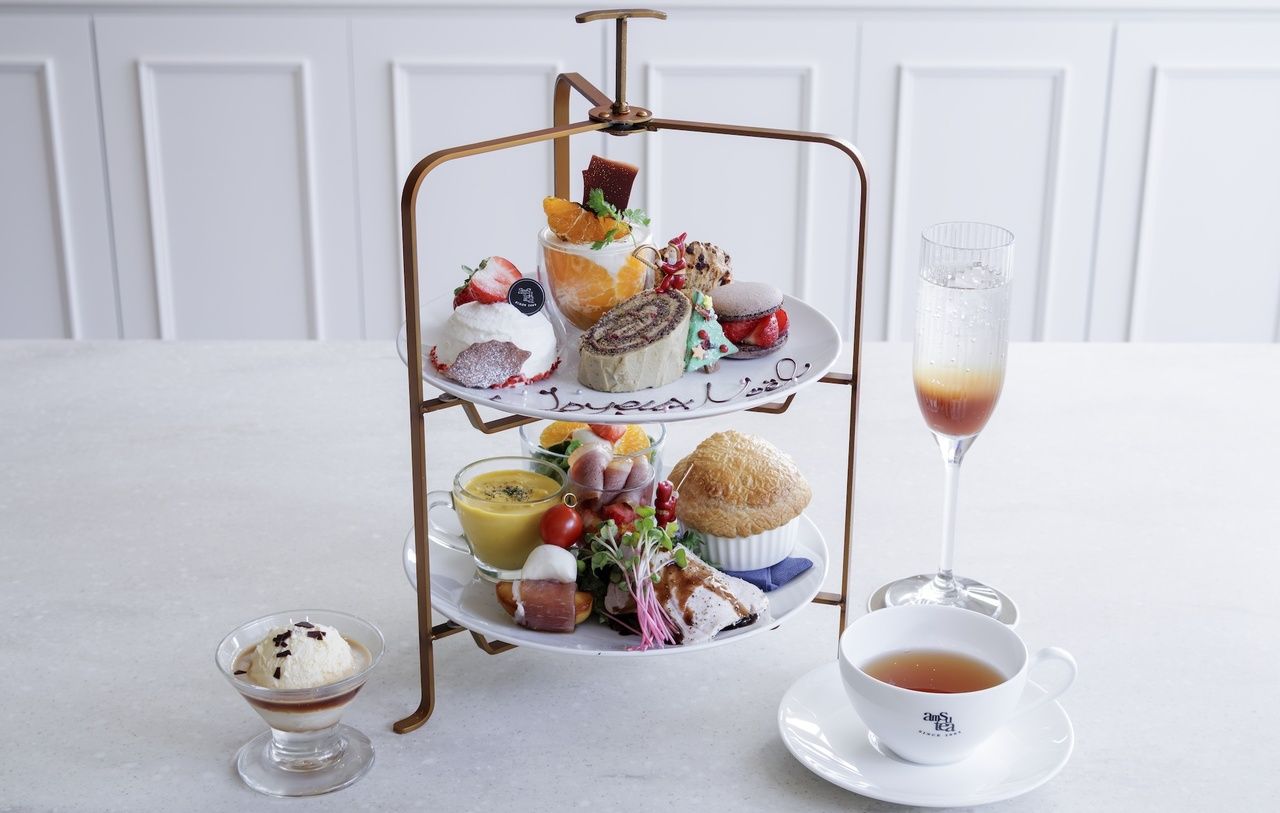 ノエル・ロワイヤル・アフタヌーンティーセット (土日祝 16:00〜)