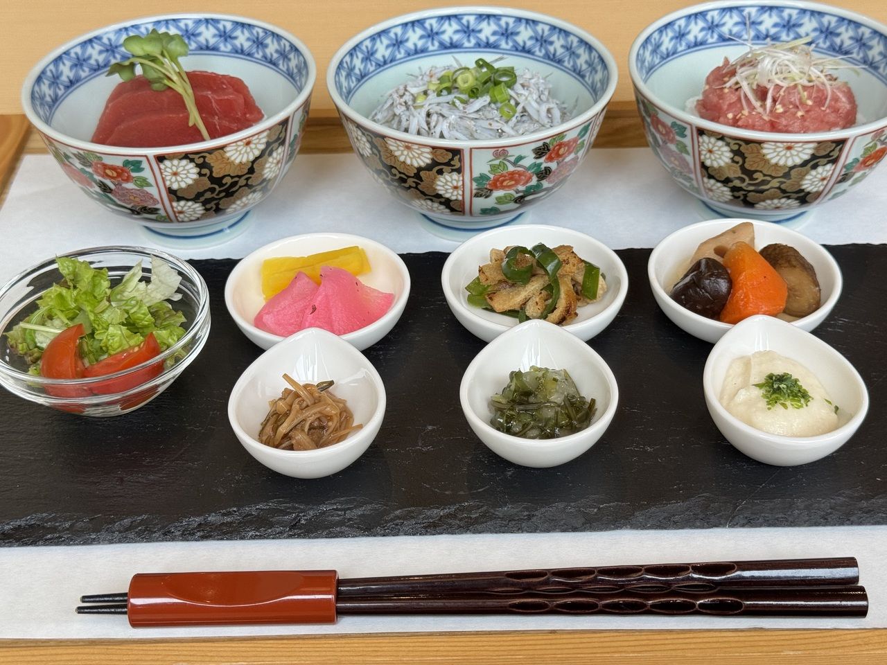 Three kinds of gozen limited to 15 meals a day