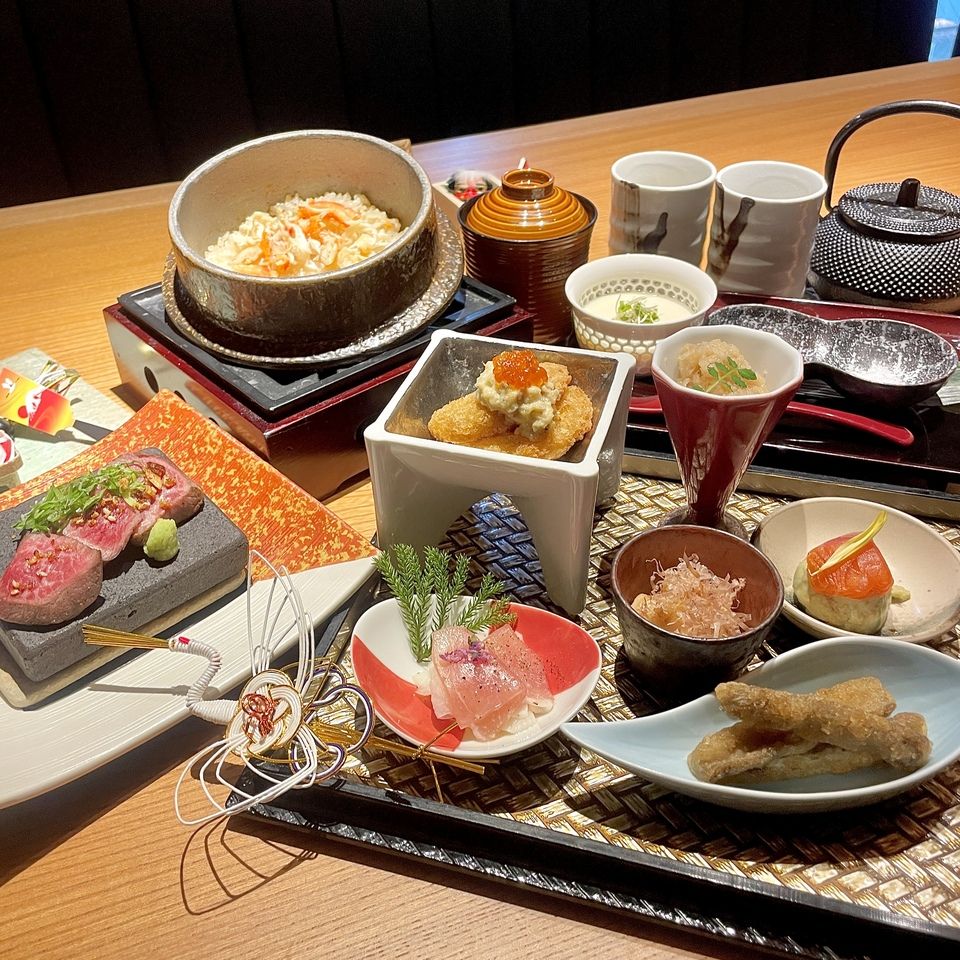 ■ Limited Quantities [Hokkaido Luxury Lunch Set] "6 kinds of Hokkaido seasonal vegetables with Shihoro brand black beef steak & red king crab and Hanasaki crab rice pot" Weekday special price 2,980 yen
