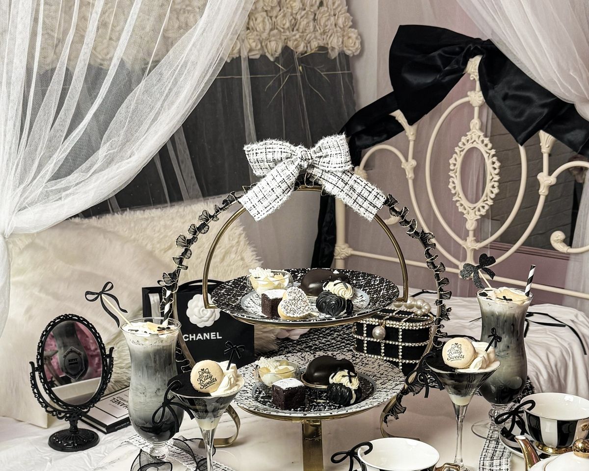 スペシャルベッドのお席🖤Monotone Tweed Afternoontea