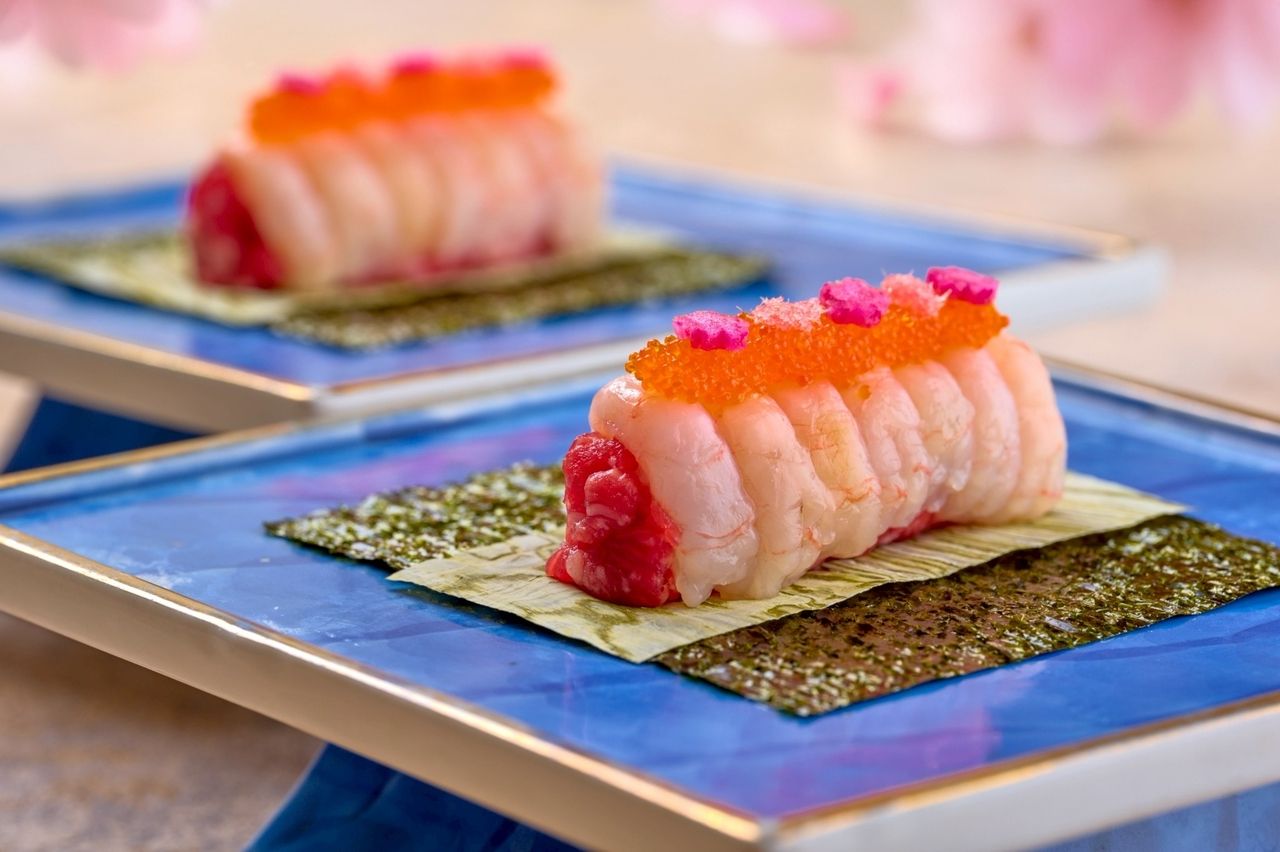 期間限定3月31日まで。【うしみつ特別コース】飲み放題付き！新商品「和牛と甘エビのユッケドッグ」「厳選焼物7種」「海苔冷麺」をご提供。