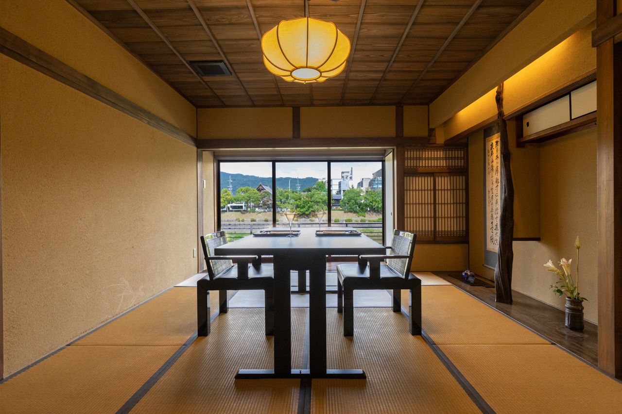 [Private Room Plan] Special Haku Lunch: Wagyu and Omi Beef Tasting Sukiyaki【180g】