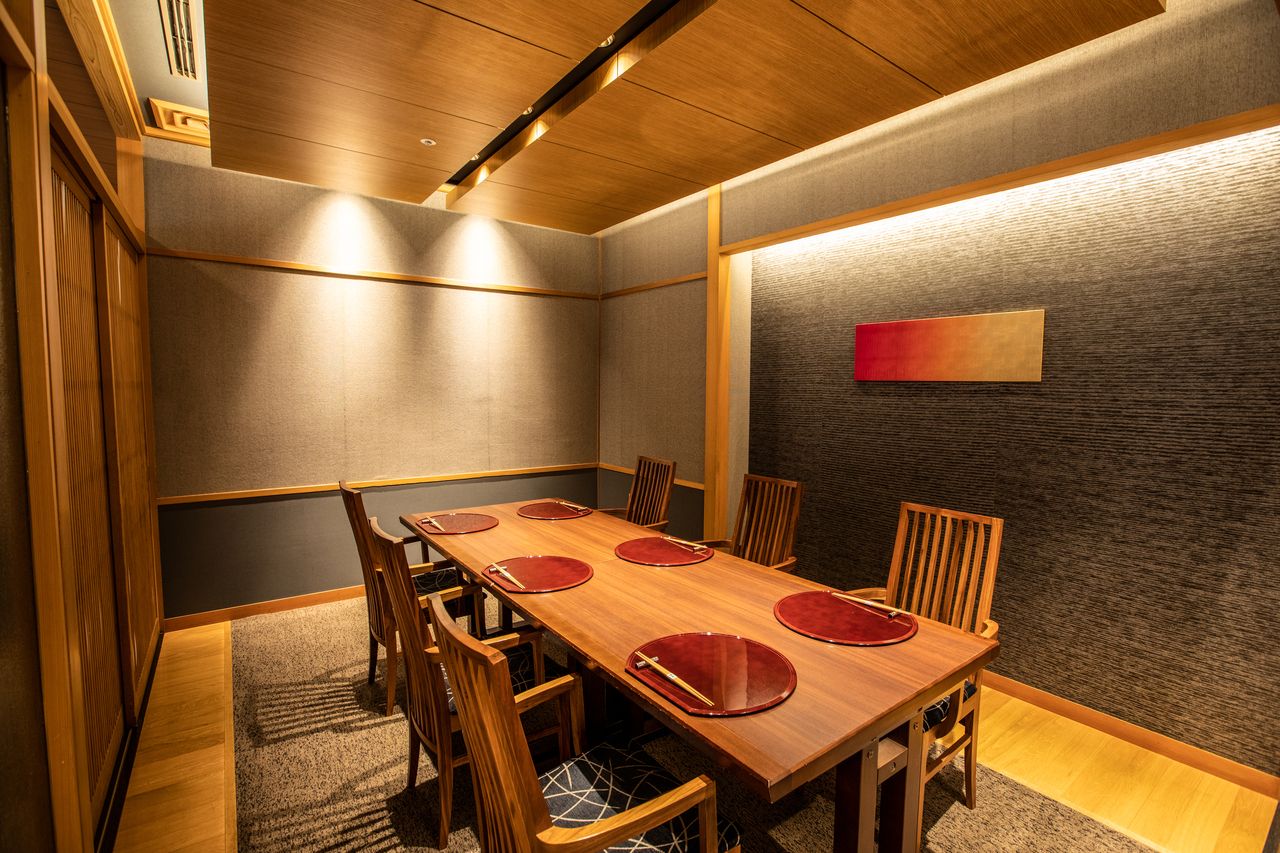 【土日祝日限定】ディナー　5名様以上個室確約プラン　～1名様無料～　