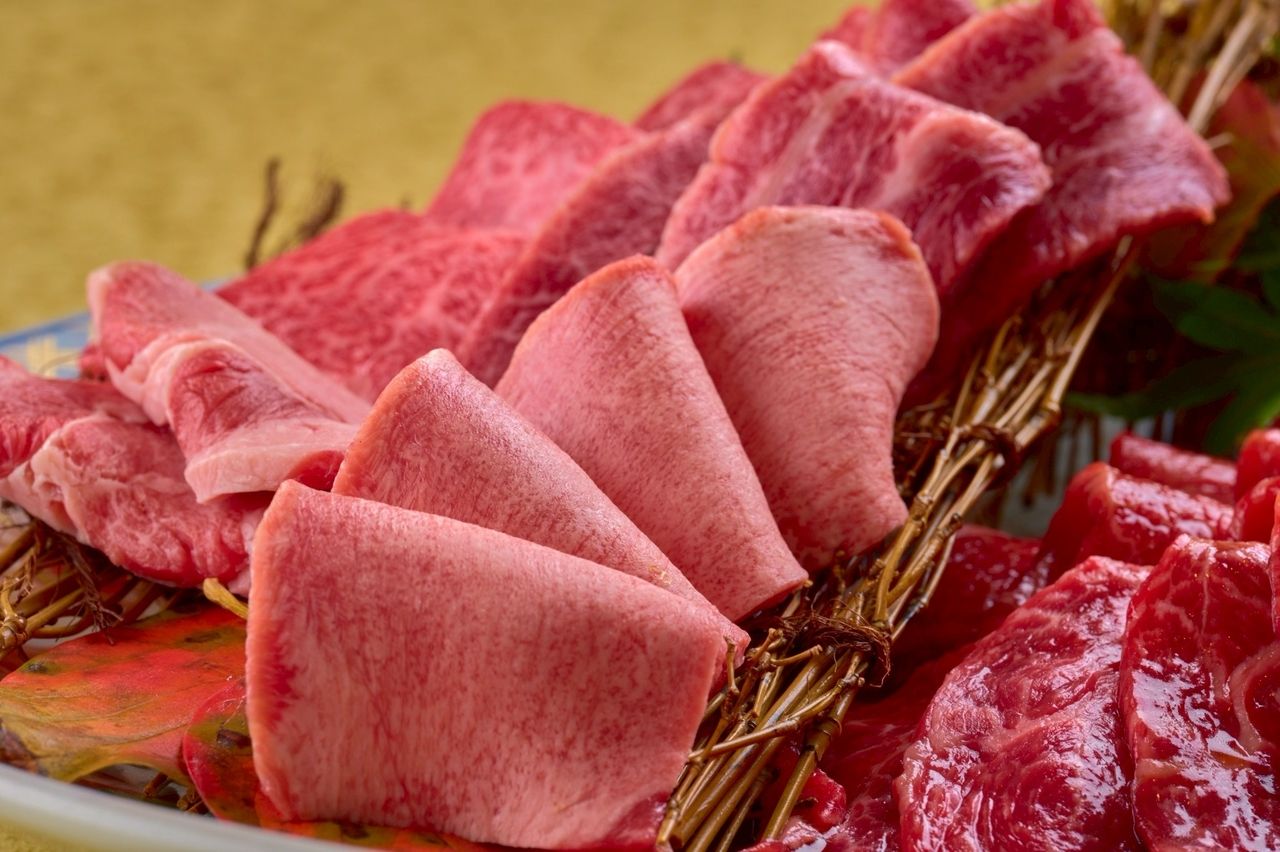 僅限午餐：除夕【今日烤肉套票（可享）】今天是肉食日！我們為您準備了適合這一天享用的套餐。我們精心挑選了9塊烤肉！