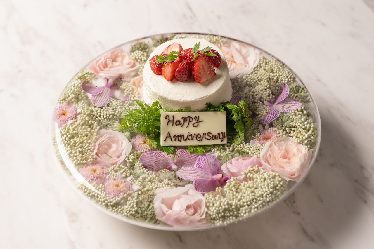 【お祝い・記念日に！】乾杯酒とアニバーサリーホールケーキ付 Chef’s Dinner Course(冬季限定) 全8品