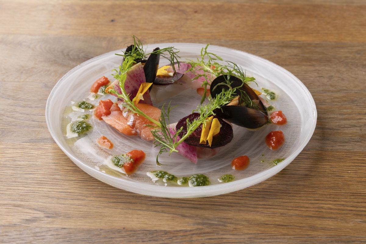 〈3時間飲み放題〉組数限定!スパークリングワイン含む60種類のドリンク!メインはジューシー鶏もも肉。マルゲリータやトリュフポテトも楽しめるパーティーに最適なコース!~Felice~