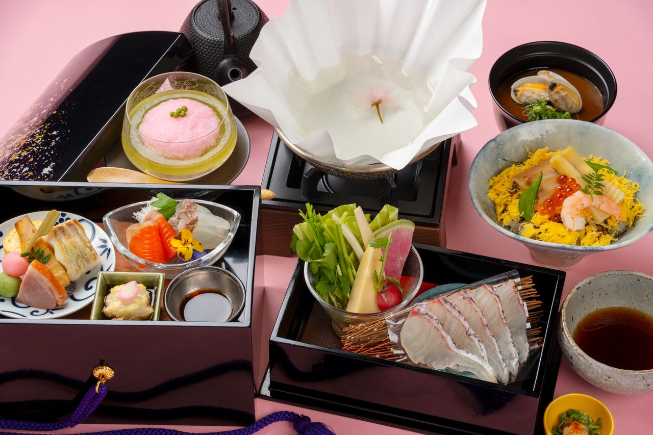 二段重  春の玉手箱(鯛しゃぶしゃぶ)