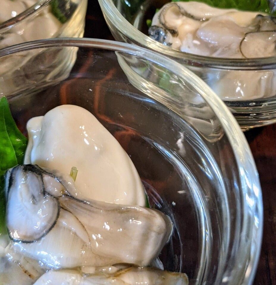  Oysters (for cooking) + Yellowtail Sashimi/Yellowtail Shabu-Shabu Hot Pot Set