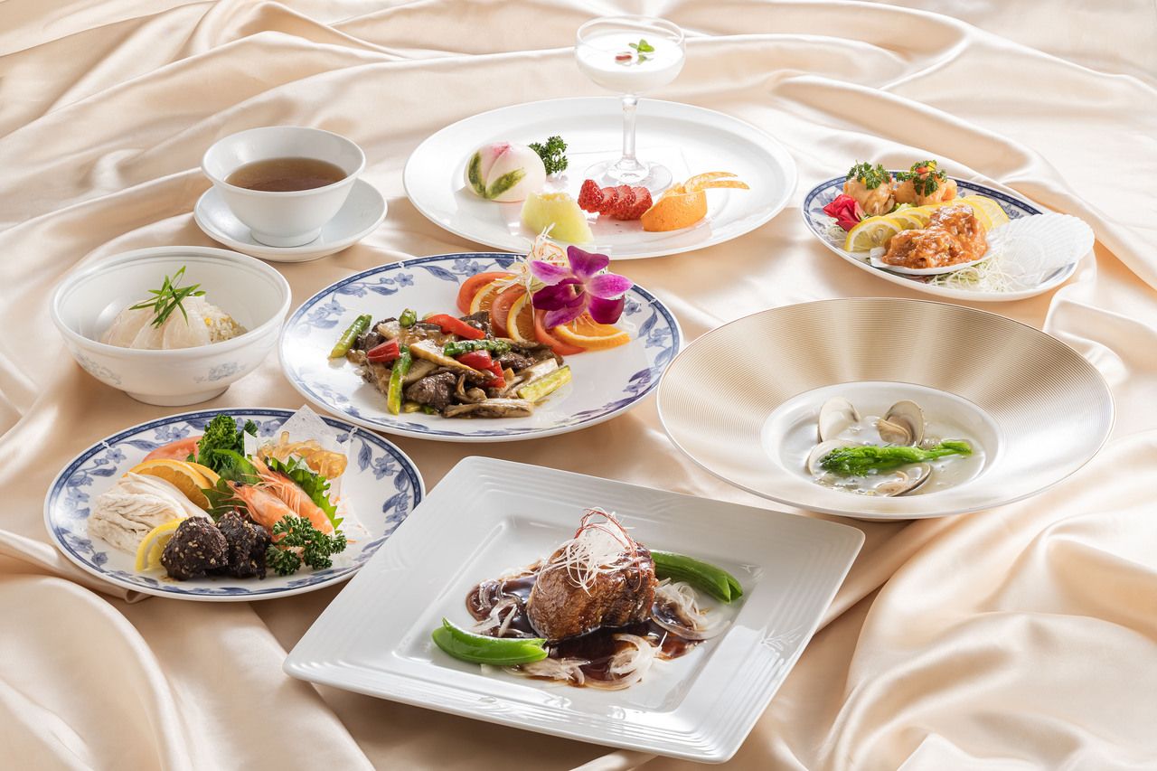 【料理長おすすめコース】クラゲ入り前菜、国産牛ヒレ肉と旬野菜の炒めなど全7品
