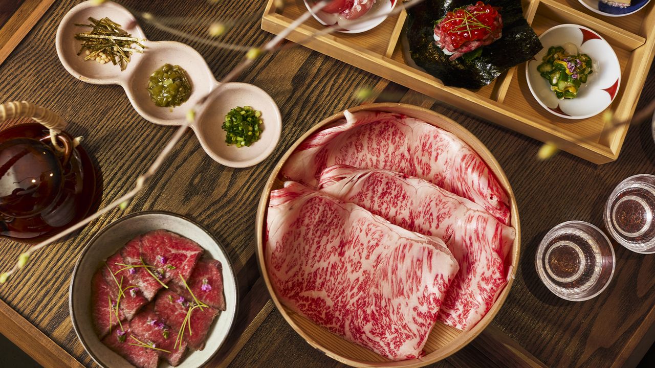 【山笑ふ 名物堪能 黒毛和牛しゃぶしゃぶコース】ビールや日本酒含む30種類以上の飲み放題付