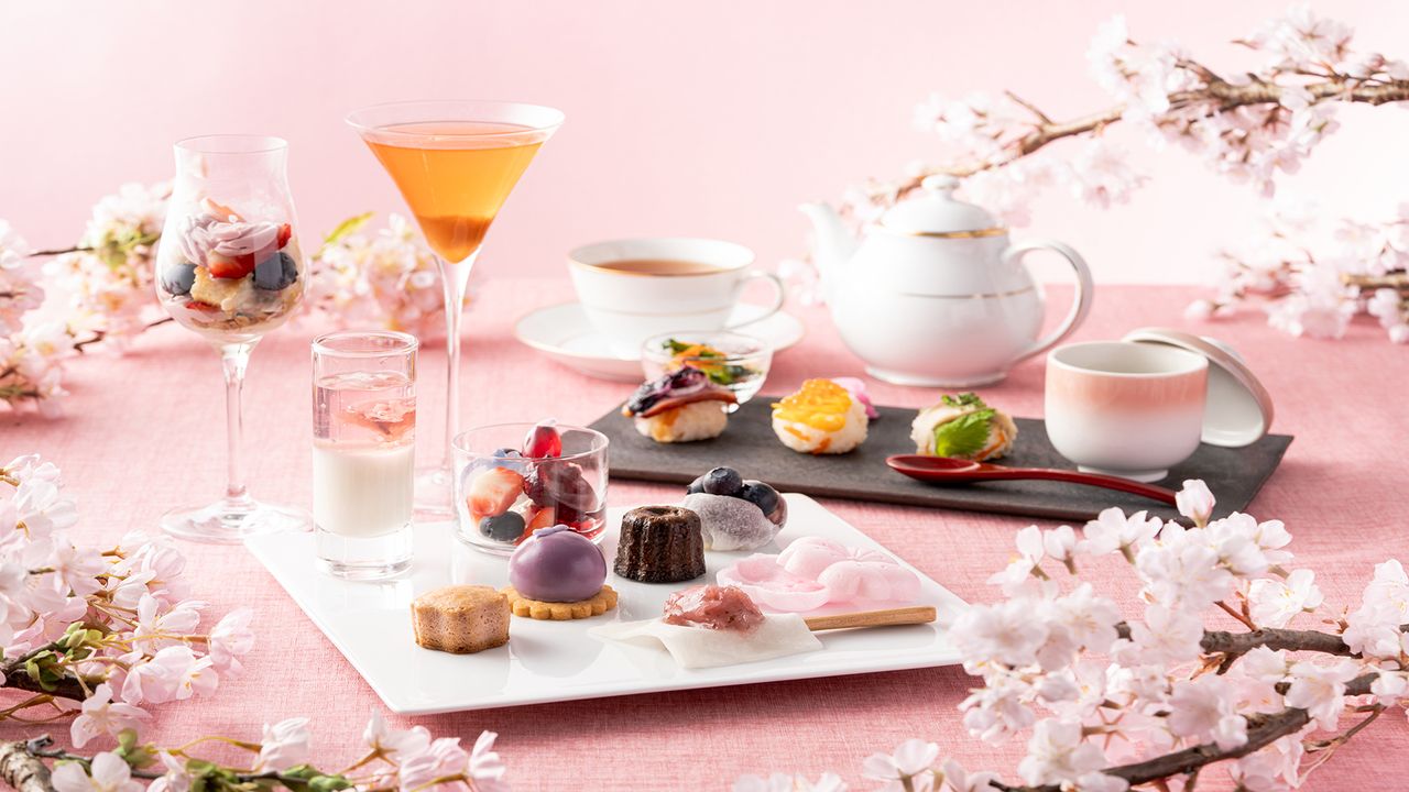 【平日限定】ブルーベリー×桜 アフタヌーンティー(体験ツアー付きコース)