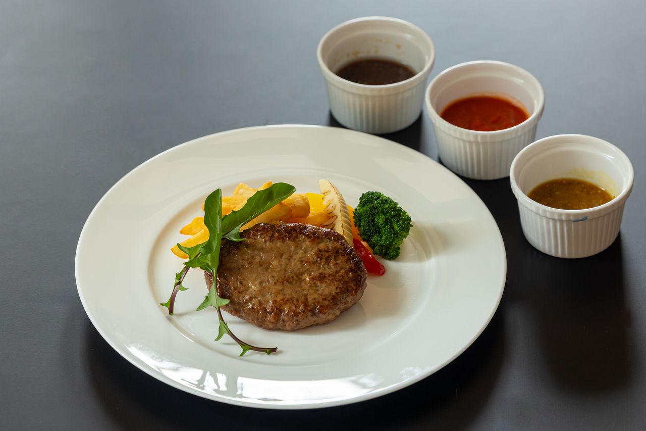 平日・土日祝も営業！WHY NOT ランチ【1,650円～】選べるメインとビュッフェ付