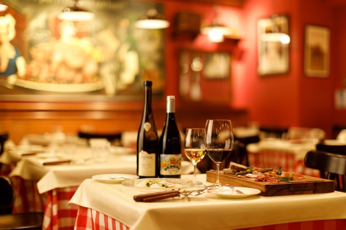 乾杯ドリンクつき 前菜は仏産ホワイトアスパラガス 3月１３，１４，１５日限定コース