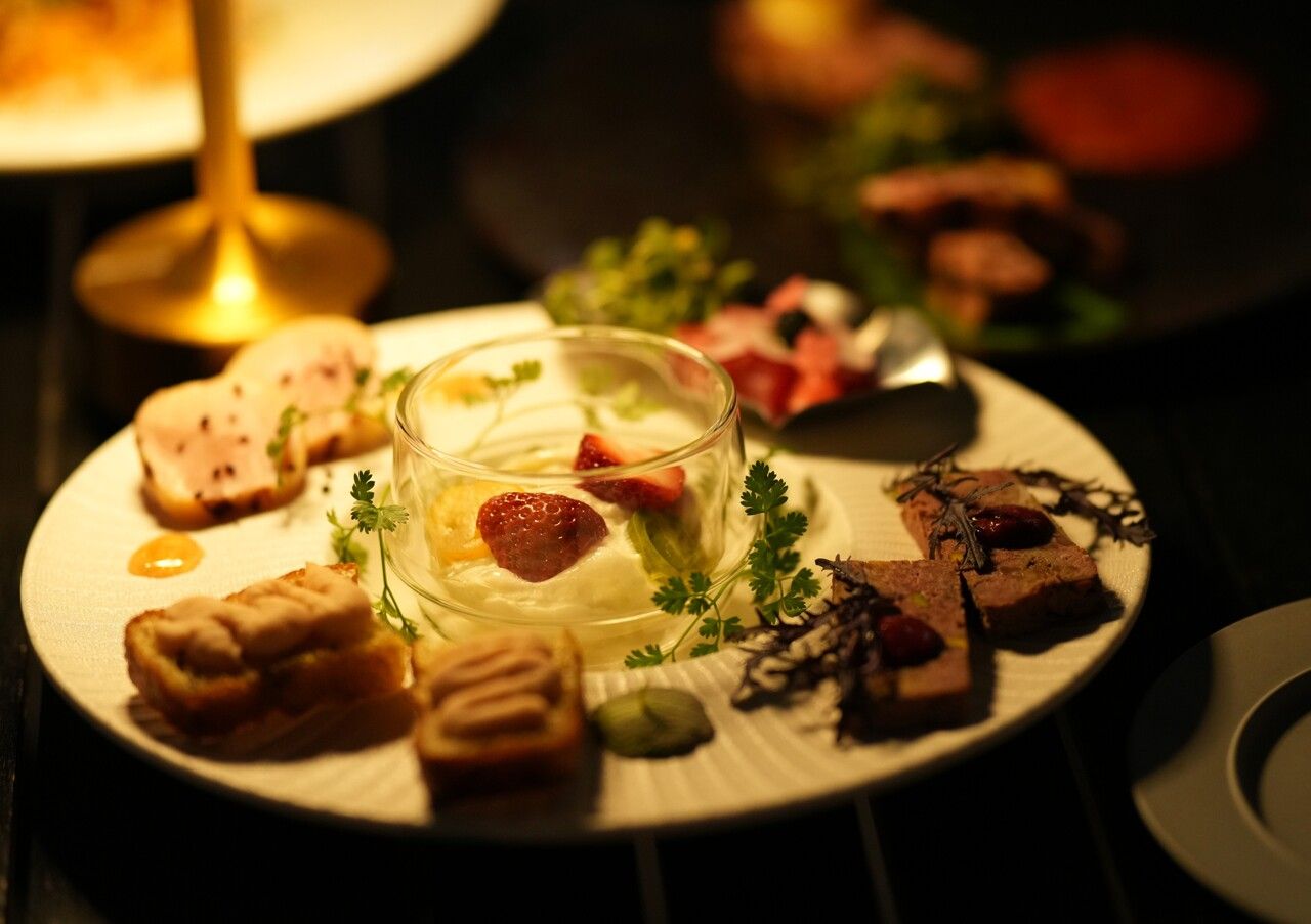 [Terrace Seating] Assortment of 5 appetizers + à la carte (Please choose additional items on the day)