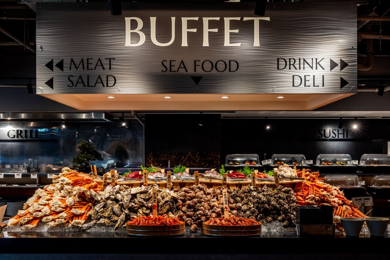 [Buffet] <120-minute limit> Yakiniku & Japanese, Western and Chinese buffet with over 150 dishes including red king crab + all-you-can-drink alcohol