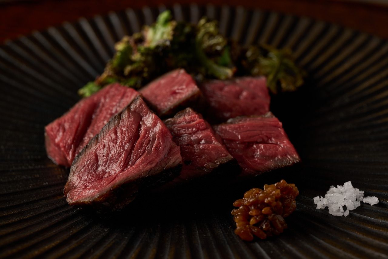 Kobe beef and seasonal premium ingredients omakase course – 11 dishes total