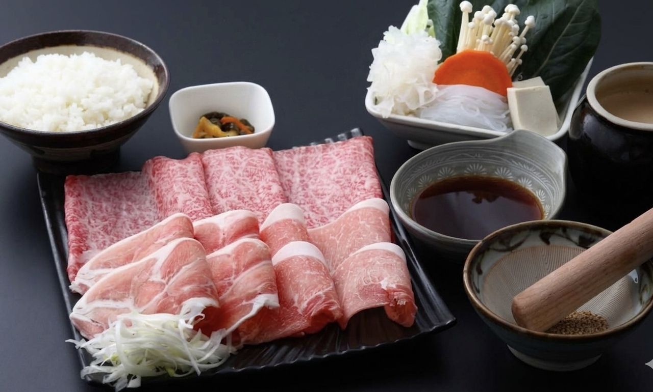 【官方最低價】【12樓景觀】保證靠窗座位！經理推薦！ 「飽腹套餐」：包含松阪牛腿肉，以及您自選的另外兩種肉類，讓您盡享美味午餐！ ¥4300 ⇒ ¥4000