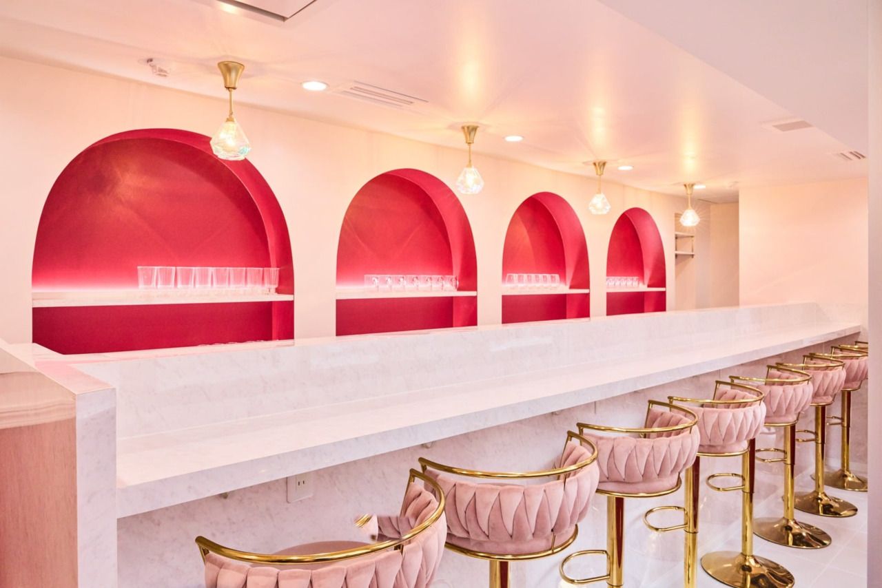 Counter seats (for 1-4 people)
