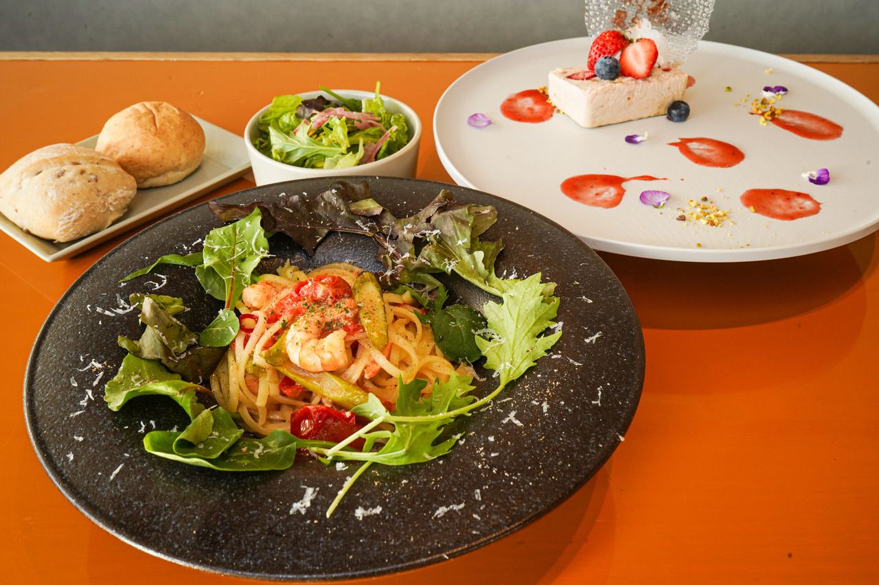 BOTANICAL SUMMER LUNCH SET