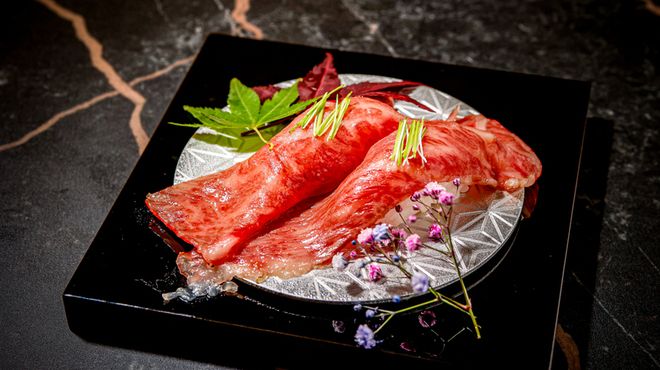 肉寿司付き🍣A5ランク神戸牛すき焼き　特上コース