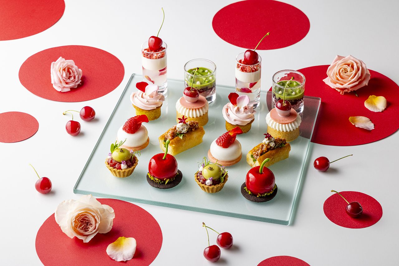 【Weekday 25%OFF】Cherry & Rose Afternoon Tea