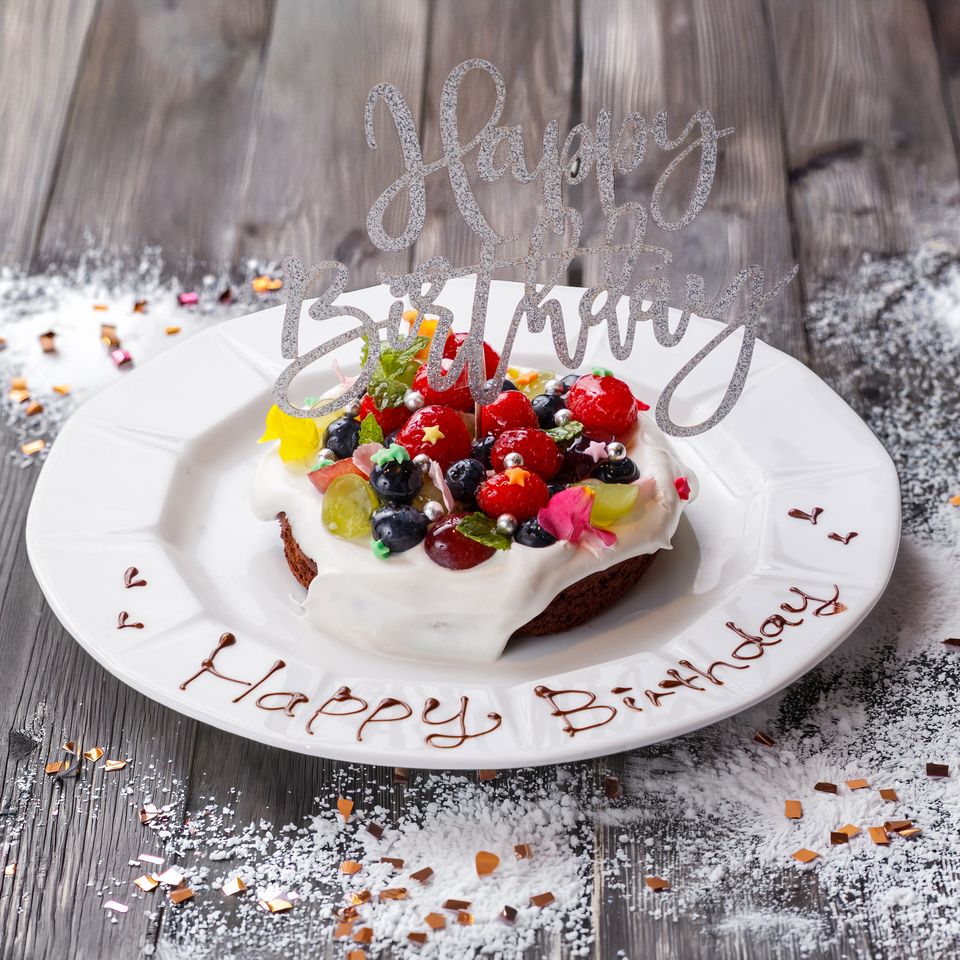 【ディナー】【メッセージホールケーキ付】ダニエルズのお誕生日お祝いコース◆5,500円（税込）